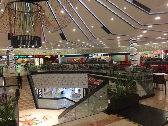 Centre commercial Beylikdüzü Migros AVM